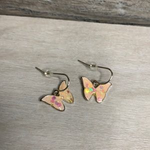 4️⃣ for $25 - Pink butterfly earrings